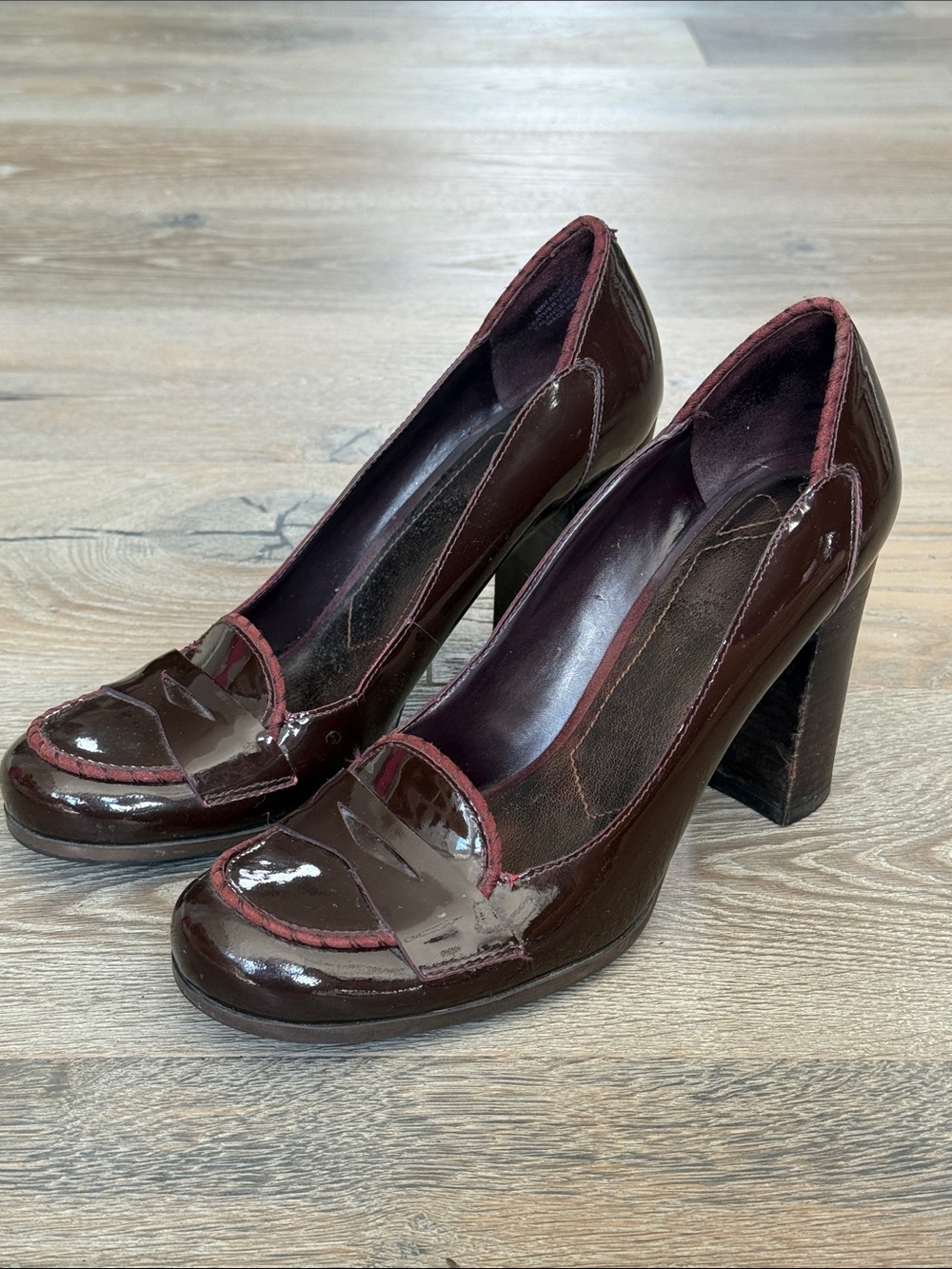 Y2K Nine West Patent Loafer Dark Burgundy Round Toe Stacked Heel 4” Pumps-9M